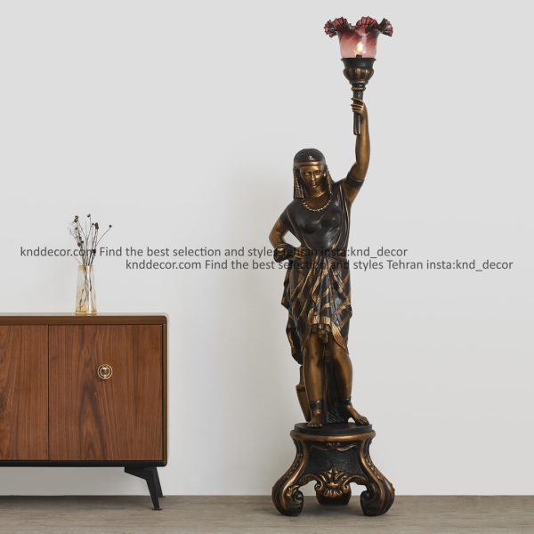 مجسمه زن مصری چراغدار پایه سه گوش با حباب کدMS137