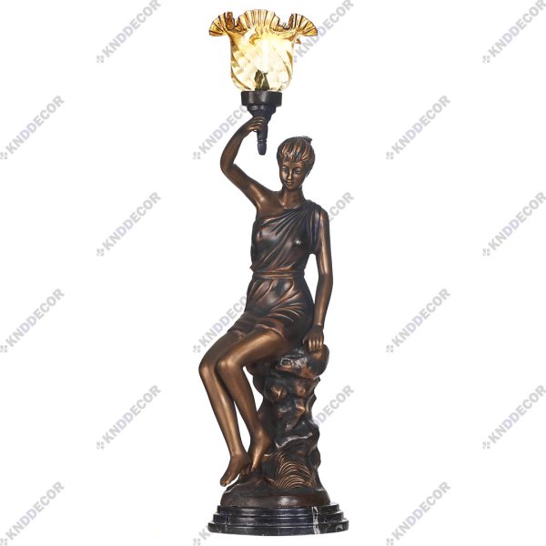 مجسمه زن مشعل تک شعله به دست کد MS123