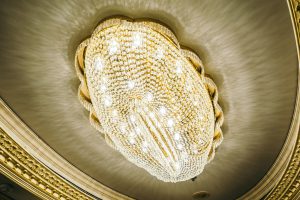 ویژگی‌های بهترین لوستر برای سقف کوتاه